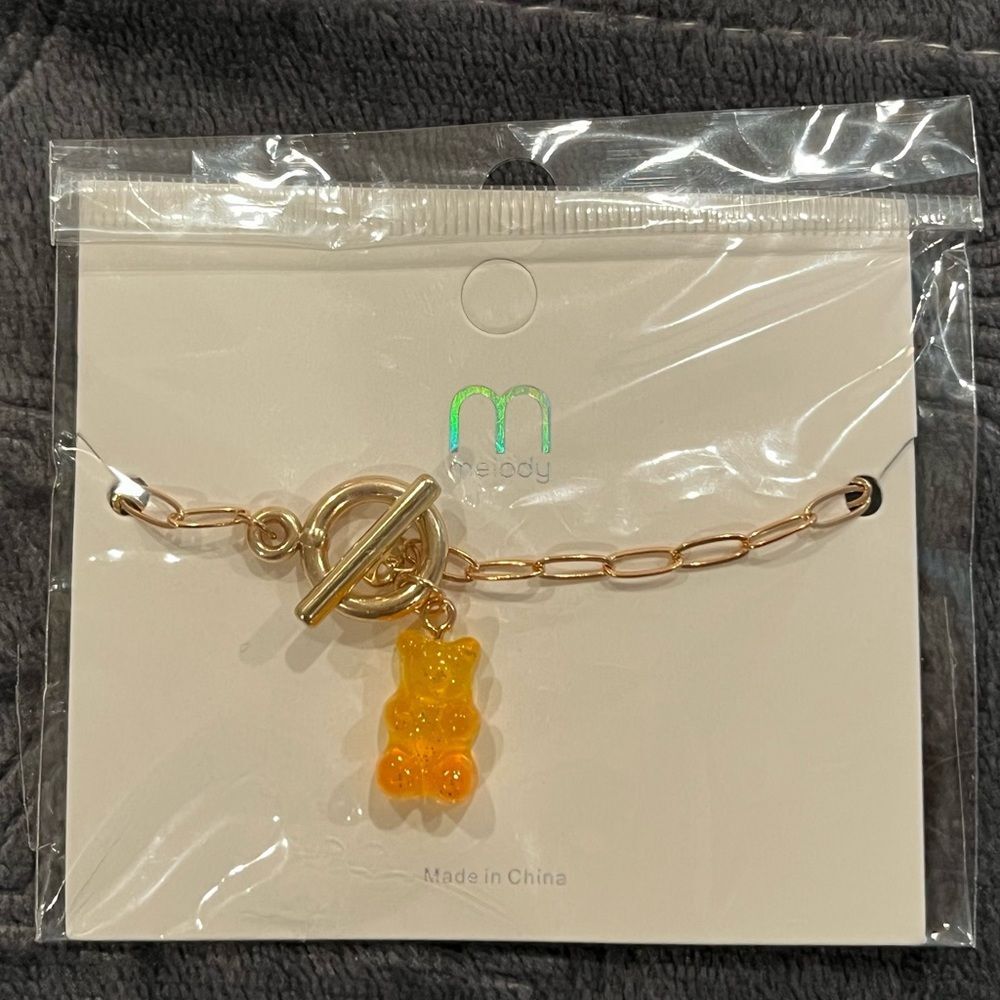 NWT Gold Tone Toggle Charm Bracelet with Yellow Glitter Gummy Bear Charm NEW